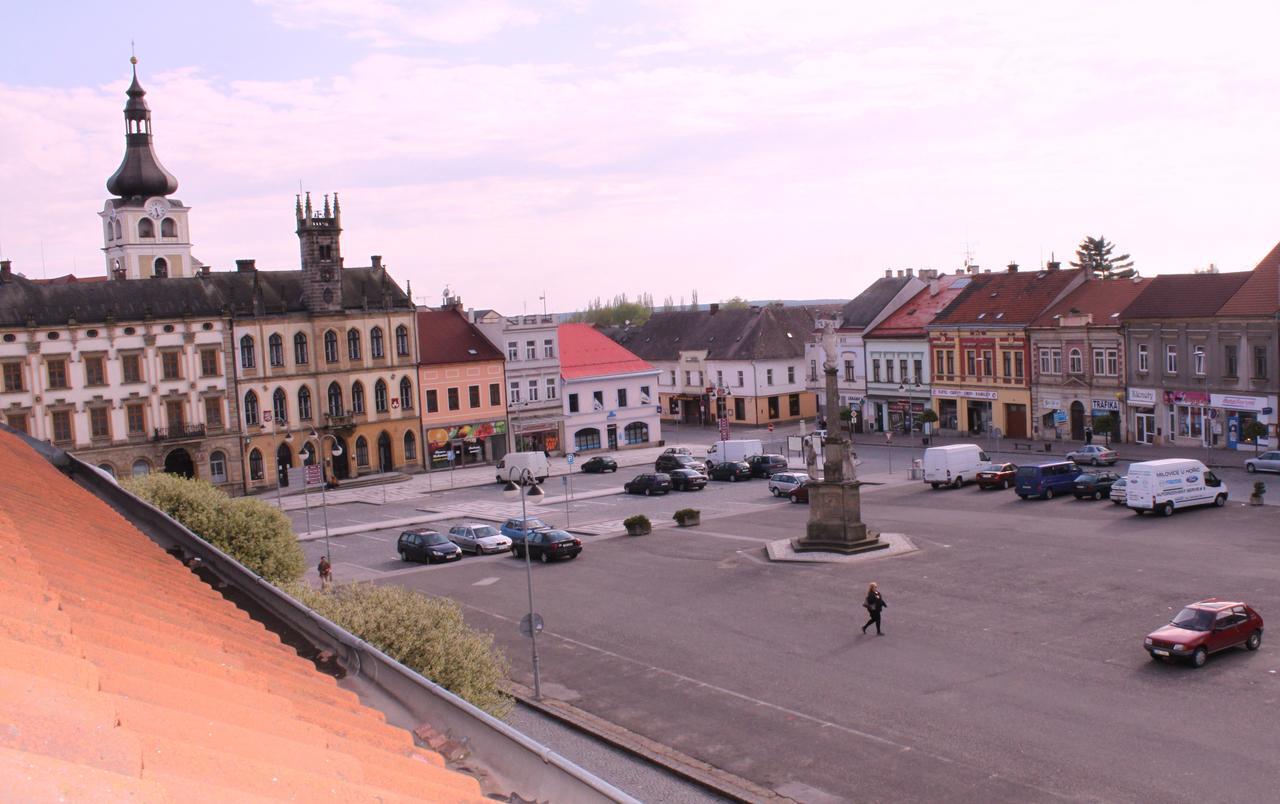 Hotel Kralovsky Dvur Hořice Eksteriør bilde